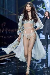 何穗爆料维密视频大全最新,揭秘超模们的真实瞬间 第2张 何穗爆料维密视频大全最新,揭秘超模们的真实瞬间 第2张